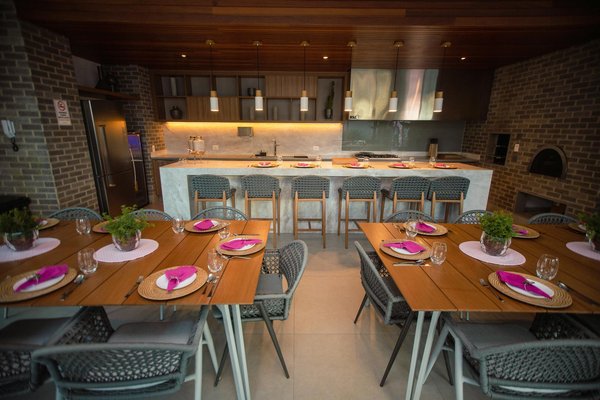 How to Select the Ideal Ice Machine for Your Home Bar: An In-Depth Guide